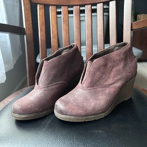 Sperry wedge booties